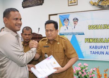 Bupati Rocky : Keuchik Jangan Coba-Coba Selewengkan Dana Desa