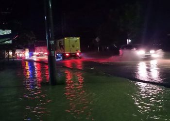 Hujan Guyur Pantai Timur, Jalan Lintas Nasional Kawasan Pereulak Barat Tergenang