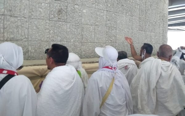 Kemarin, Mekkah Diguyur Hujan Pelemparan Jumrah Sempat Tertunda