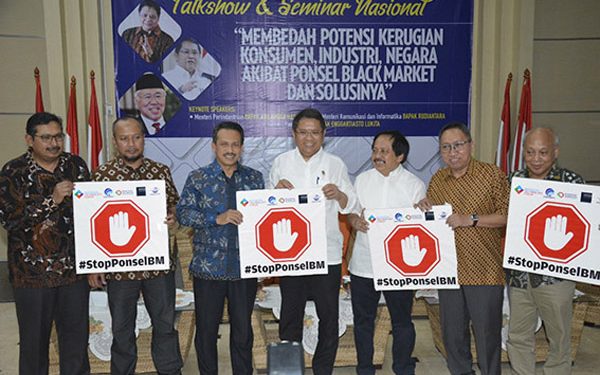 Bertepatan HUT RI Ke-74, Pemerintah Godok Peraturan Ponsel BM