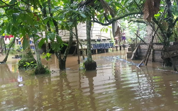 Empat Rumah Tertimpa Longsor dan Puluhan KK Terendam di Banda Alam