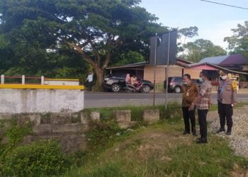 Antispasi Banjir, Bupati Rocky dan Kapolres Aceh Timur Tinjau Jembatan Idi Cut