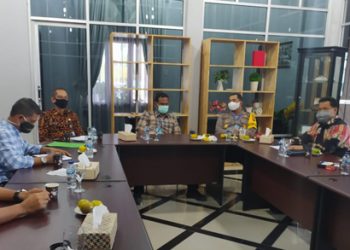 Antisipasi Krisis Pangan, Bupati Rocky Ajak Masyarakat Buka Lahan Tidur