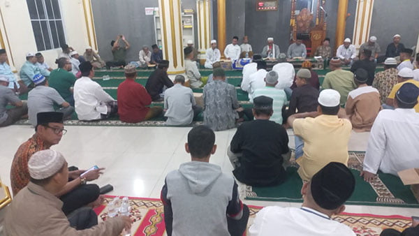 Tahlilan Untuk Alrm Abu Tumin, Jamaah Permasa Penuhi Masjid Syiah Kuala Batam