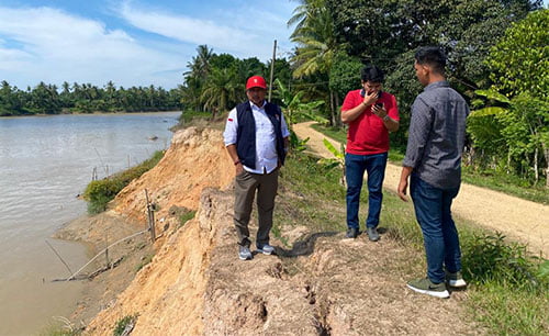 Adi Maros Tinjau Tanggul Arakundo