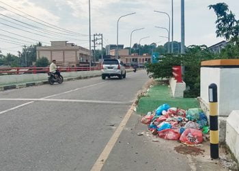 Memalukan, Jembatan Kembar Idi Menjadi Tempat Tumpukan Sampah