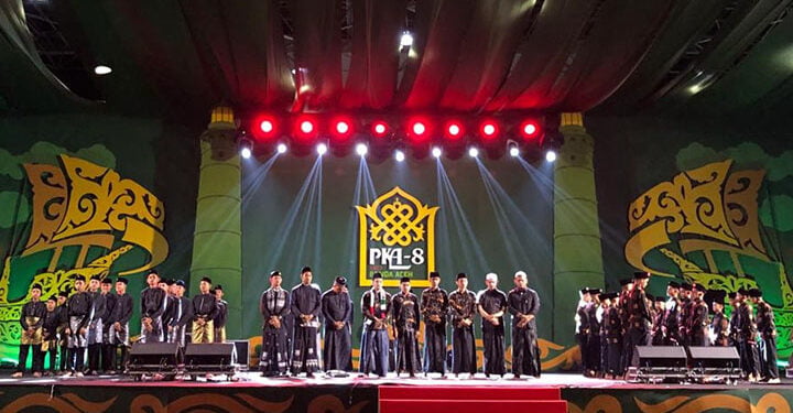 Kalaborasi Tiga Group Zikir Maulid Aceh Timur Pukau Pengunjung PKA 8