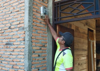 Jumat Berkah, YPM PLN Melalui ULP Idi Lagi Sambung KWH Gratis Kepada Warga Bagok
