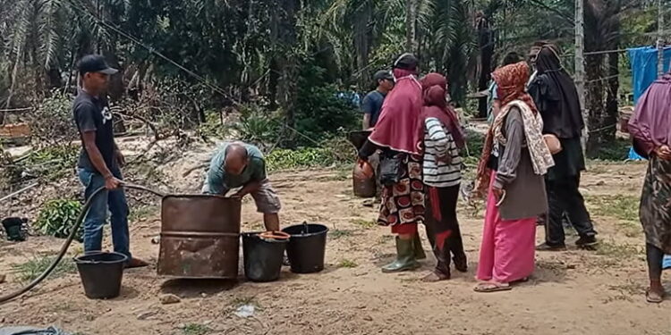 Berkah Tambang Minyak Tradisional Ranto Peureulak (Part 1)