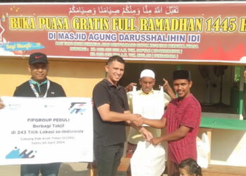 Lanjutkan Tradisi Kebaikan, FIFGROUP Aceh Timur Tebar Takjil Jelang Akhir Ramadan