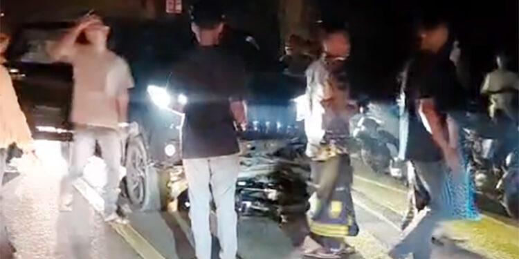 Laka Lebaran, Pengendara Supra Masuk Kolong Rush