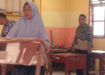 Disdik Aceh Timur Perbaiki Mobiler di SDN 1 Darul Aman