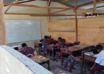 Miris, Minim Mobiler Murid SDN 1 Darul Aman Terpaksa duduk di lantai