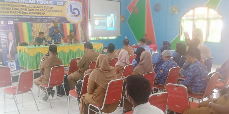 Disdik Aceh Timur Gelar Bimtek SIGODAM
