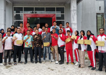 Prestasi Popda, Atlet Dan Pelatih Terima Bonus dari Pemkab Atim