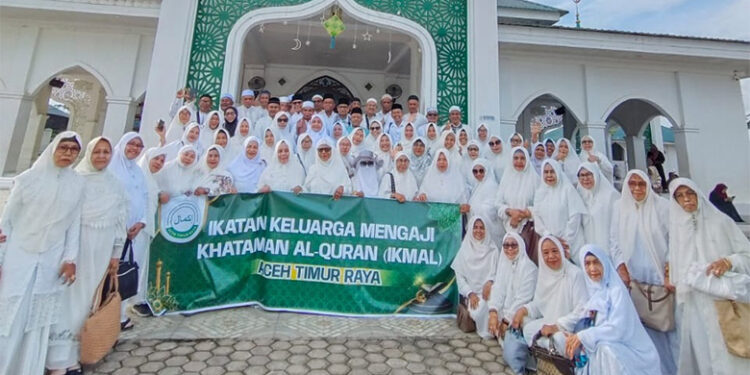 IKMAL Aceh Timur Raya Khataman Al Quran di Masjid Ba’lawi