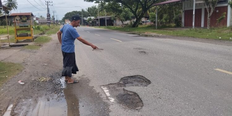 Hati- Hati, Jalan Lintas Nasional Banda Aceh-Medan Berlubang