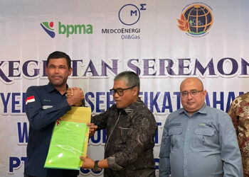 BPMA dan Medco E & P Malaka Terima Sertifikat Tanah dari BPN