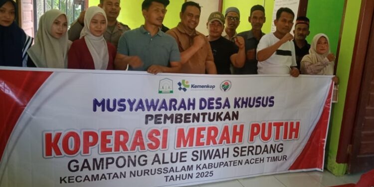 Camat Nurussalam Hadiri Pembentukan Kopedes Merah Putih di Alue Siwah Serdang