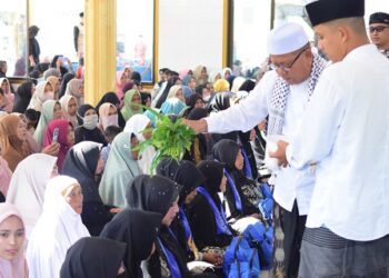 Abu Hindi Berangkatkan 61 Jamaah Umrah “Arbain”