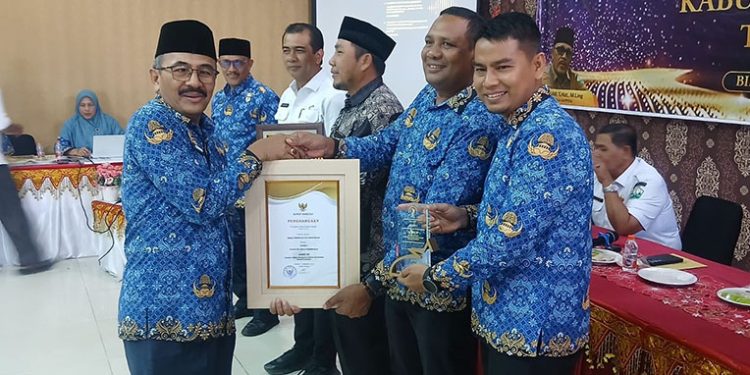 Disdukcapil Bireuen Juara Favorit Inovasi Layanan Publik