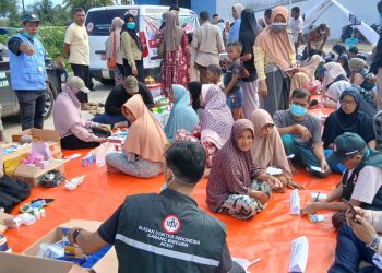 Fakultas Kedokteran Umuslim dan IDI Bireuen Gelar Pengobatan Pengungsi di Gampong Raya Dagang