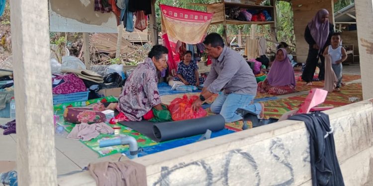 Ketua PWI Aceh Timur Sampaikan Amanah Bantuan Kepada Korban Banjir
