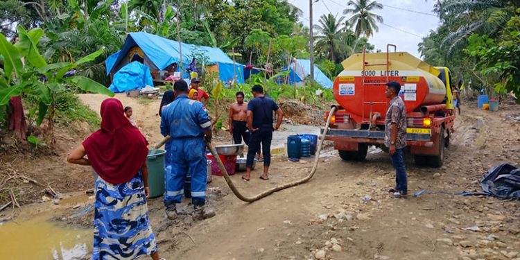 Medco Peduli Banjir AcehMedco E & P Malaka Suplay Air Bersih ke Daerah Pedalaman