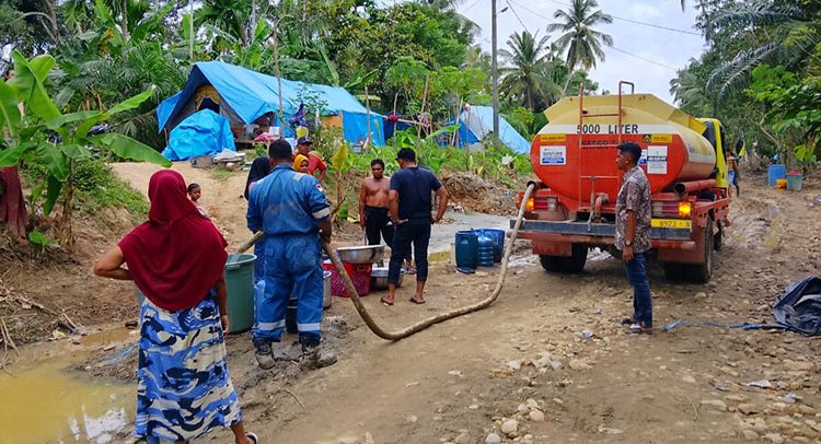 Medco E & P Malaka Suplay Air Bersih ke Daerah Pedalaman