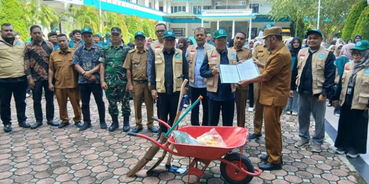 Wabup Bireuen Lepas 164 Mahasiswa UNIKI KKM Ke Desa Terdampak Banjir