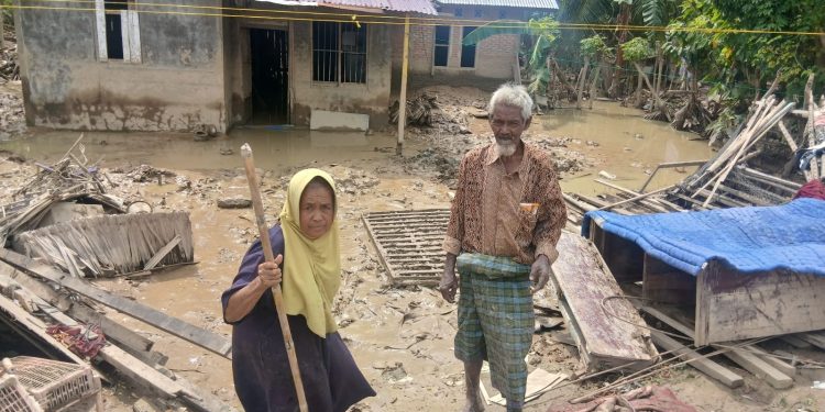Warga Meunasah Pulo Peudada Butuh Bantuan Pembersihan Rumah Dari Lumpur