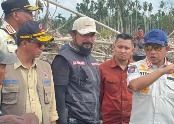 Bupati Al-Farlaky Sambut Kedatangan Mendagri di Gampong Sahraja