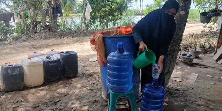 Ibu-Ibu Korban Banjir di Alue Kuta Bireuen Butuh Ketersediaan Air Bersih