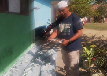 Komite SMPN 1 Nurusalam Aktif Pantau Menu Saji MBG di Sekolah