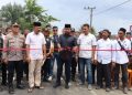 Bupati Al-Farlaky Resmikan Jalan Peurulak–Leubok Peng-Peng