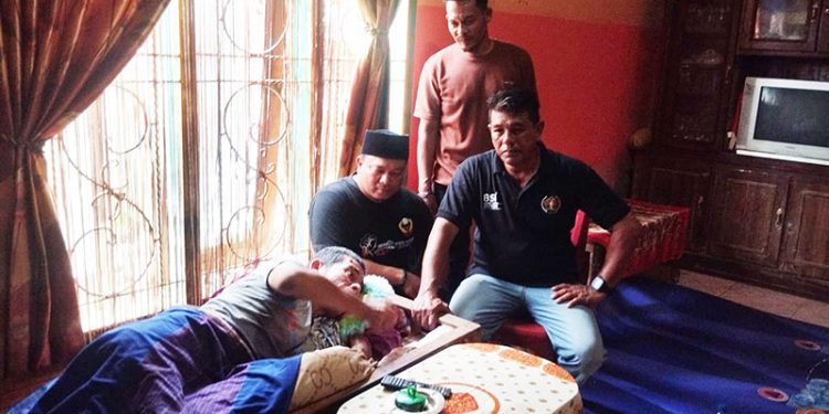 Sambut HPN PWI Aceh Timur Jenguk Bang Nasruddin Nasution