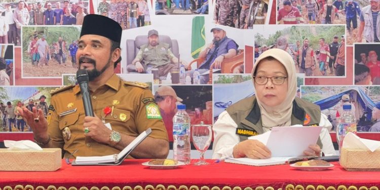 Bupati Al – Farlaky Evaluasi Huntara Bersama Vendor dan BNPB