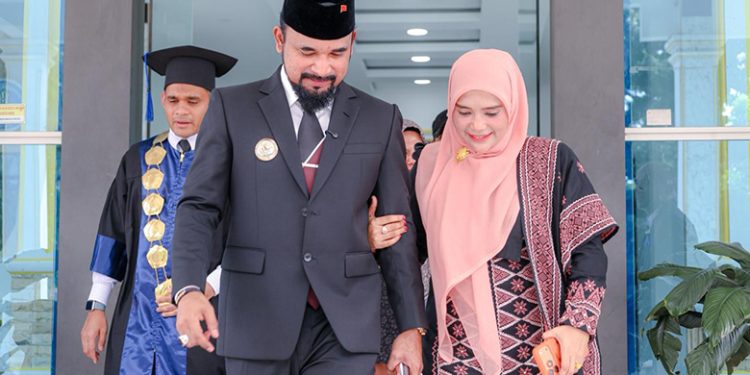 Orasi Ilmiah Di UNSAM LangsaBupati Al- Farlaky : “Wisudawan Harus Siap ‘Tempur’ Hadapi Tantangan”