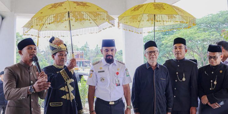 Bupati Al-Farlaky Lantik Pengurus MAA Aceh Timur Masa Jabatan 2026-2030