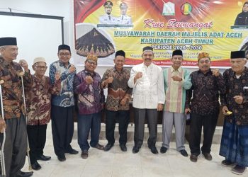 H. Aiyub, SKM Nahkodai Majelis Adat Aceh Kabupaten Aceh Timur