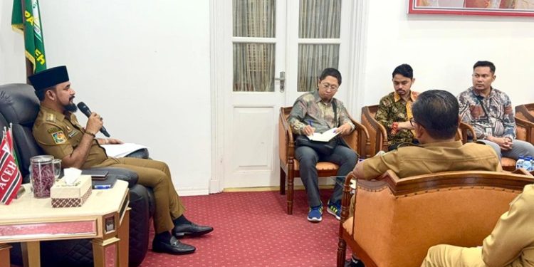 Bupati Al-Farlaky Sambut Tim BPK Pada Entry Meeting Pemeriksaan Terperinci TA 2025