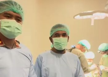 Bupati Al-Farlaky Pantau Operasi Bibir Sumbing