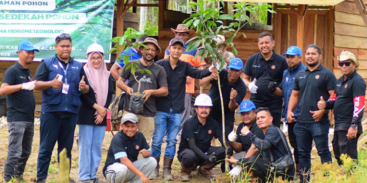 Reboisasi Kawasan Banjir Medco E & P Malaka dan BPMA Tanam 1000 Pohon
