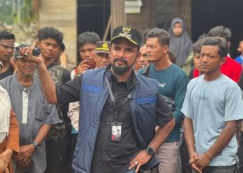 Bupati Al-Farlaky Jelajahi Simpang Jernih, Tempuh Dua Jam Jalur Sungai Bertemu Warga Rantau Panjang