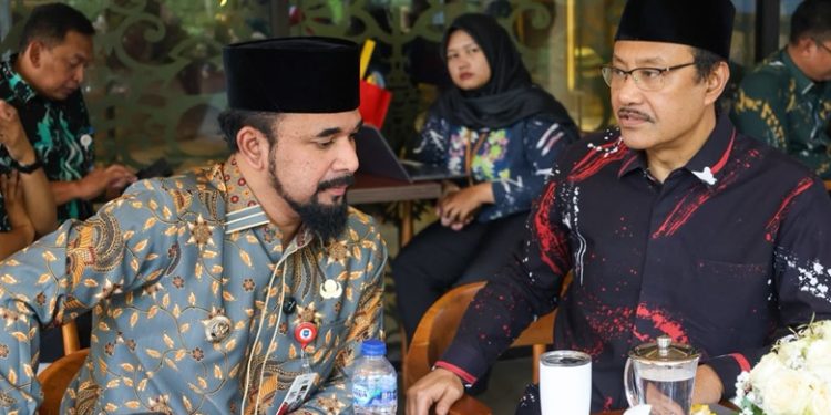 Perjuangkan Jadup, Bupati Al-Farlaky Temui Menteri Sosial
