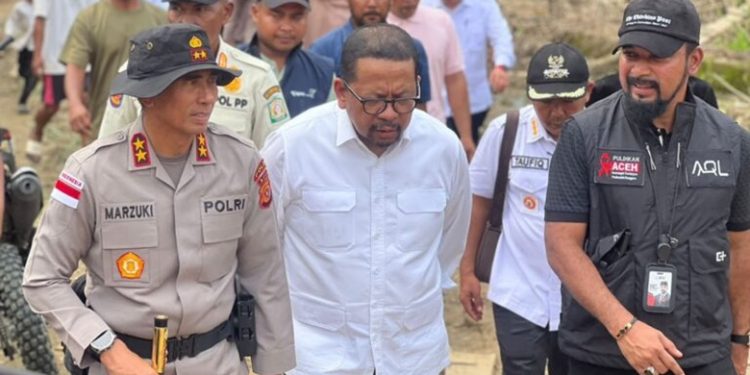 Bupati Al-Farlaky Bersama Kapolda Aceh Sambut Kunjungan Kepala Staf Presiden