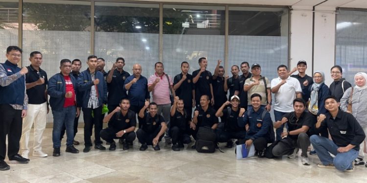 Anggota DPR RI H Ilham Pangestu  Fasilitasi Kepulangan 13 Nelayan Aceh Timur Dari Thai